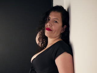 ZalyMature MILF Live - Photo 8/21