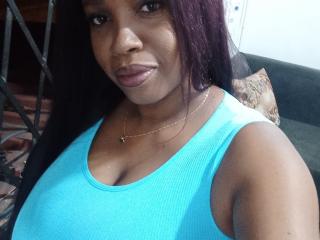 AgataFoxx Webcam Porno Live - Photo 9/21