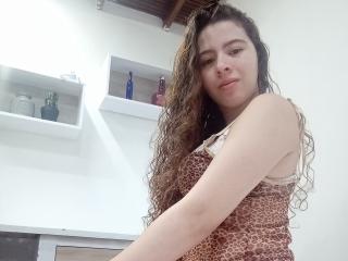 AprilEvanss Webcam Porno Live - Photo 12/153