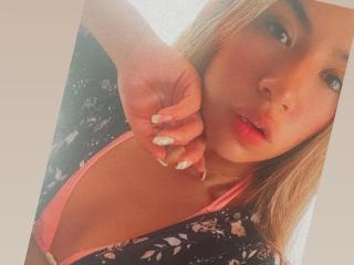 ChloeDeluxeX Webcam Sexe Direct - Photo 12/13