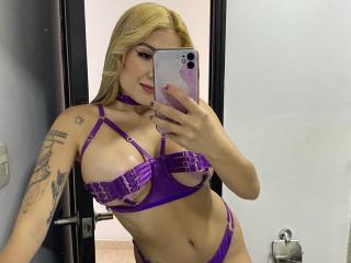 SusiAndMat Blowjob XXX Cams - Photo 27/74