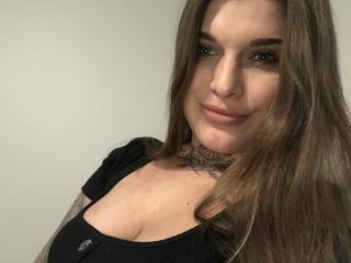SweetSadie Blowjob XXX Cams - Photo 8/13