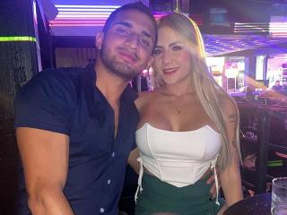 SusiAndMat Blowjob XXX Cams - Photo 31/74