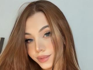 SophieFantasys - Live sex cams model