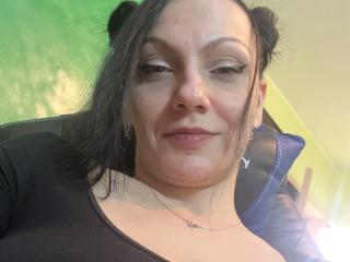 AamyBeatrice Webcam Porno Live - Photo 10/21