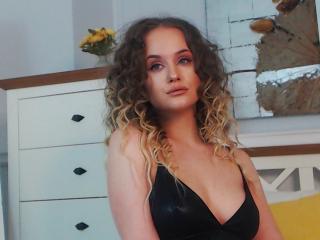 SophieXDee Blowjob XXX Cams - Photo 16/21