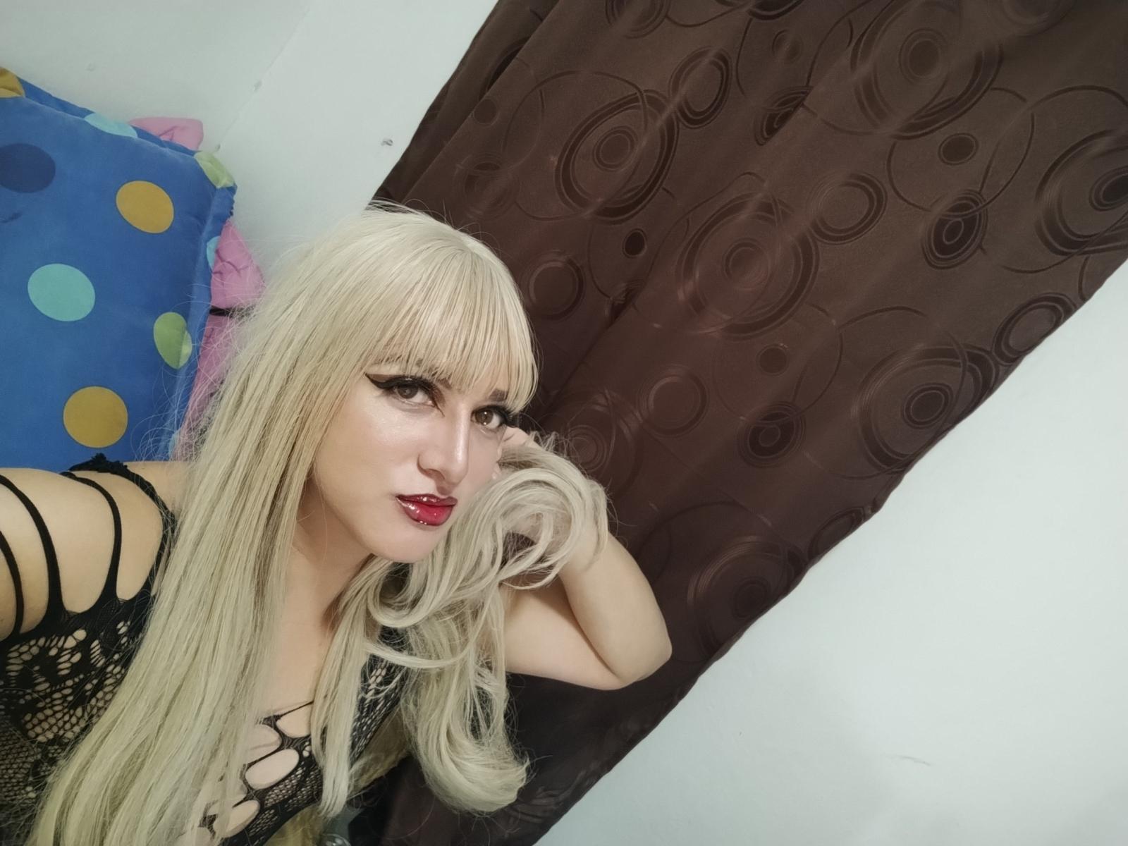 SophiaHillsxo — live cam photo 1