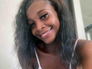 EbonnyPasion live cam model at XLoveCam