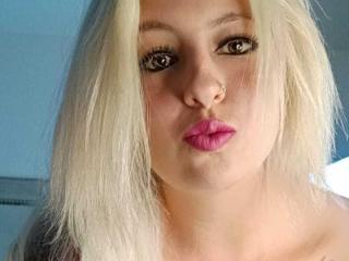 Nicoleks Pussy Video Webcam - Photo 7/21