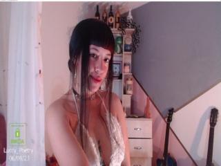 LuccyPoetry Anal Livecam - Photo 2/5
