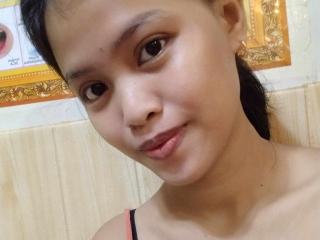 SweetJessa live cam model at XLoveCam