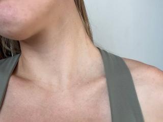 AlyssaNeon Webcam Porno Live - Photo 7/8