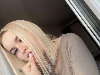 SunsetVeronica Blowjob XXX Cams - Photo 4/6