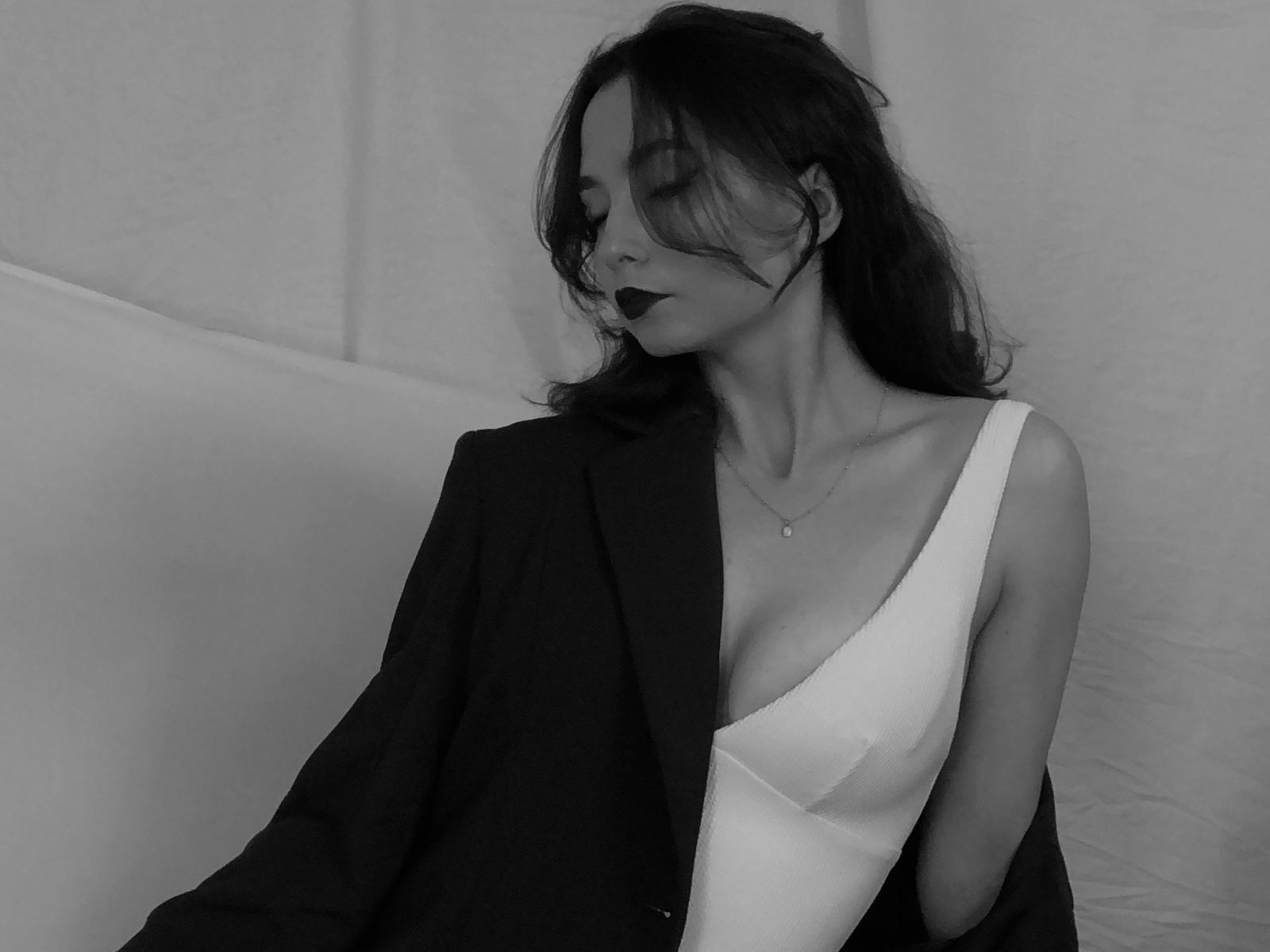 NicolePlay — live cam photo 5