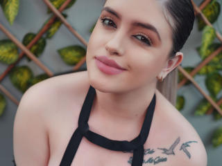 ZaraVegaa MILF Live - Photo 7/26