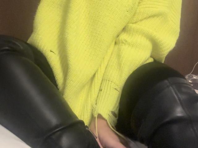 DiLaria — live cam photo 6