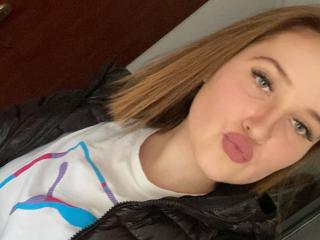 LovelyCharlotte Anal en Webcam Live - Photo 4/13