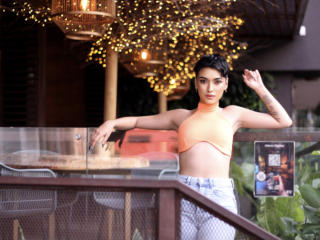 TanishaEvanz Image Gallery