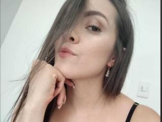 HannyLover live cam model at XLoveCam