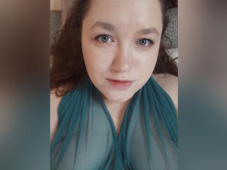 SweetXAliceX live cam model at XLoveCam