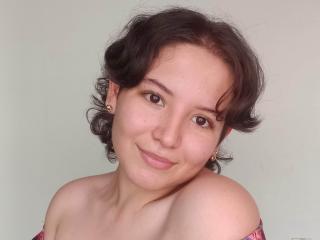 IsabellaGarciala live cam model at XLoveCam