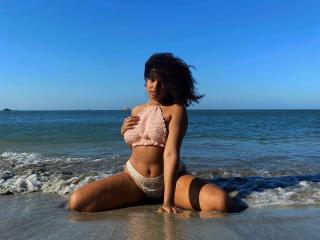 GoddessAthenaa live cam model at XLoveCam