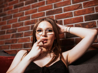 EllyBrune Boobs Liveshow - Photo 16/21