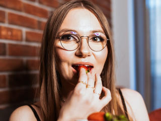 EllyBrune Boobs Liveshow - Photo 15/21