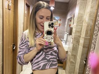 Saveta Blowjob XXX Cams - Photo 25/43