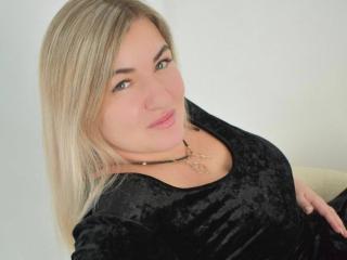 NotYourBerry live cam model at XLoveCam