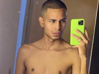 Watch  TybelMont live on XLoveCam