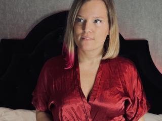 EvasShinyHot Seins Liveshow - Photo 11/31
