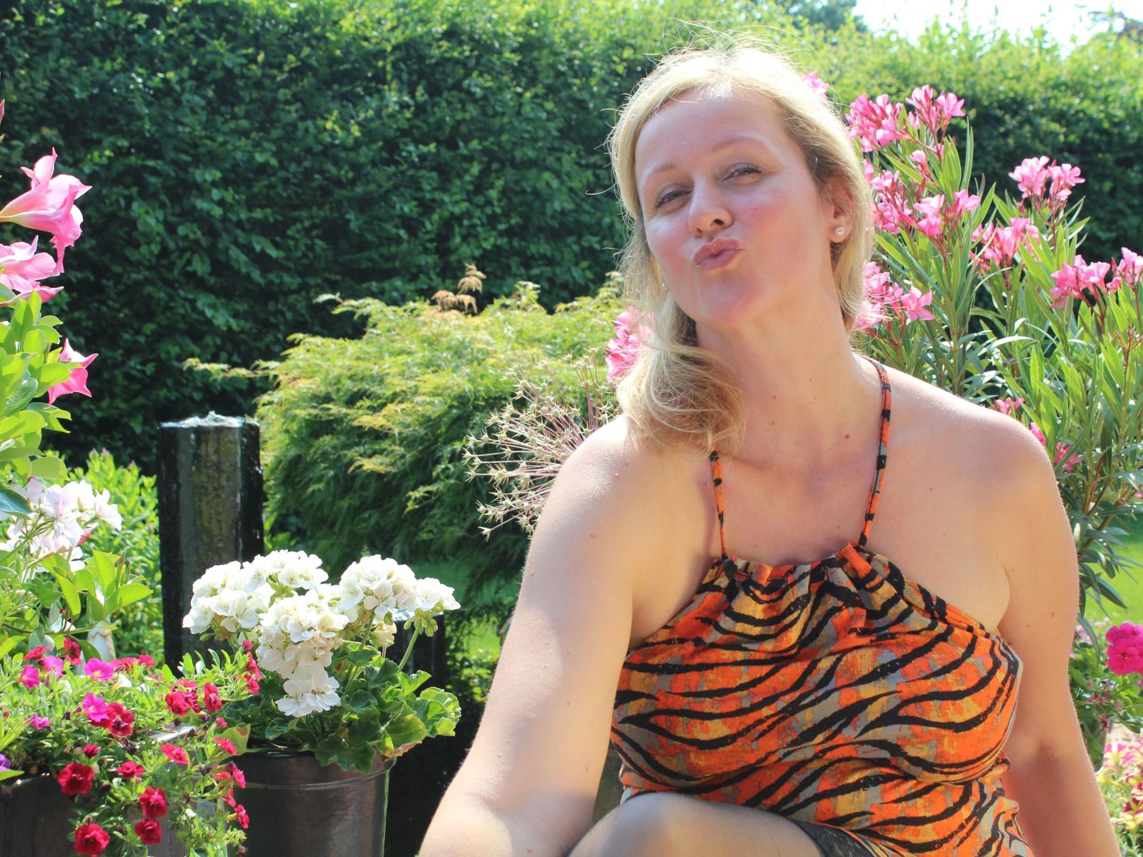 Marlene Bloem unchainedMarlene Bloem passionate