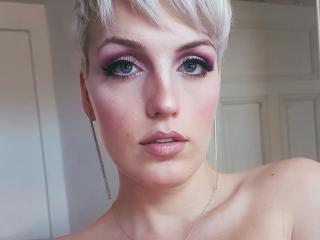 Watch  CharleneAngel-hot live on XLoveCam