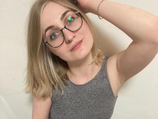 kristinakokietka-hot live cam model at XLoveCam