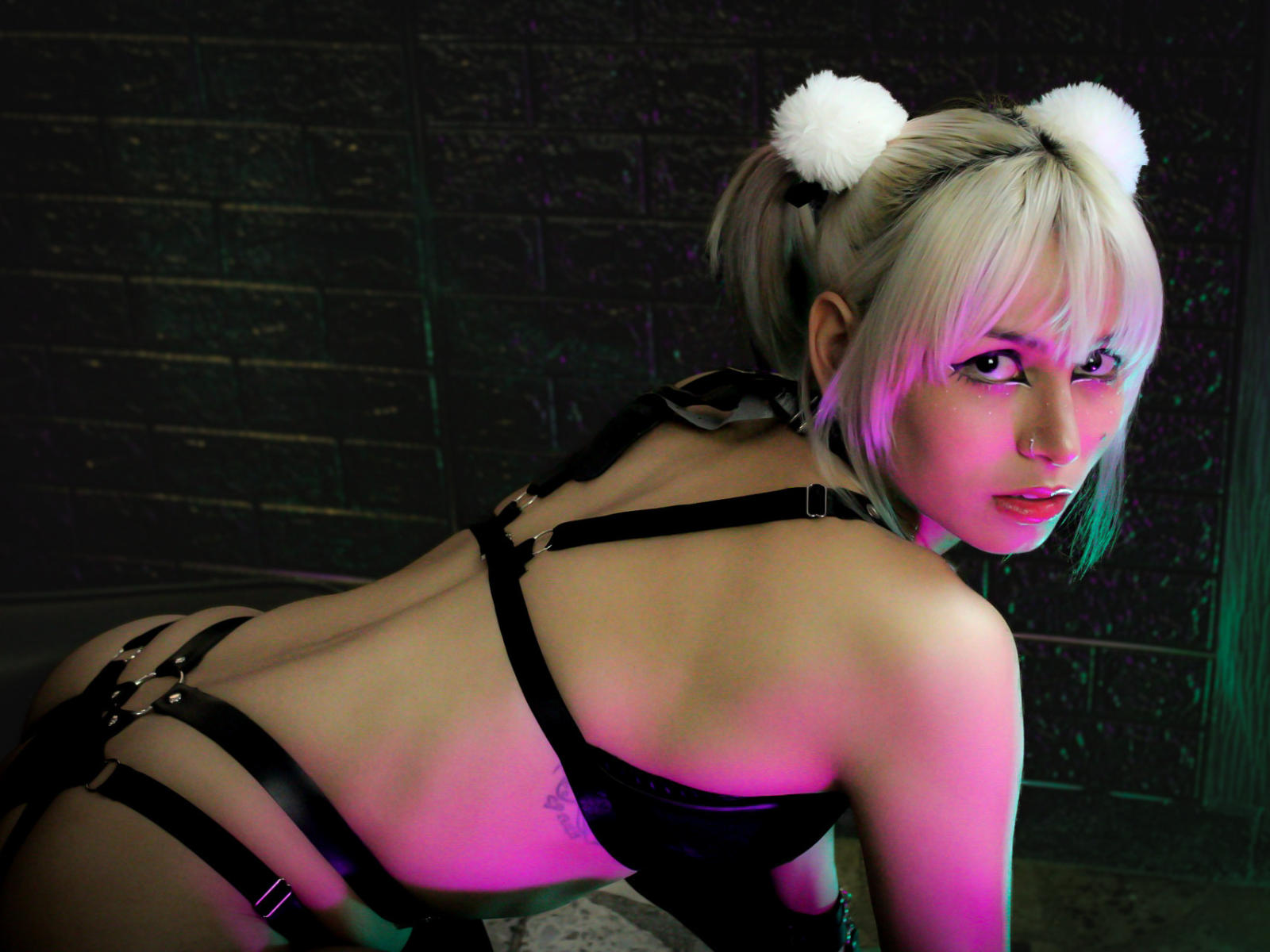 Live sexcams with nude Girls from Xlovecam | Yonicam