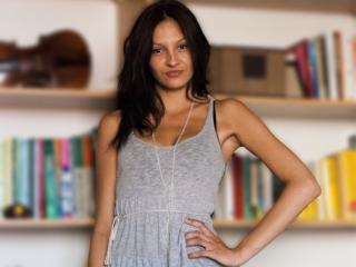 IrisSensual Hot Pussy - Photo 9/17