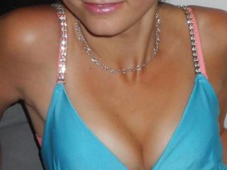 Vicky-Acid-hot live cam model at XLoveCam