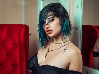 MaiaThunder live cam model at XLoveCam