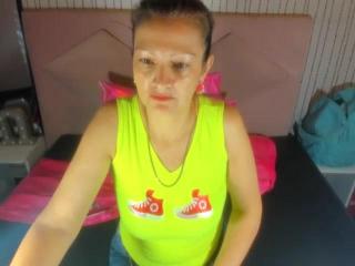 MilenneSexy live cam model at XLoveCam