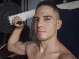 Watch  GilbertRossi live on cam at XLoveCam