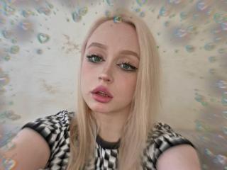 LorenaDiamond live cam model at XLoveCam