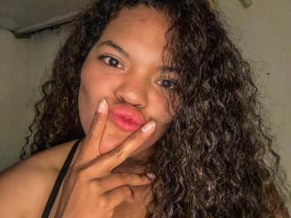 AlissonReyes Webcam Porno Live - Photo 9/22