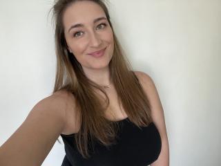 SensualEmma Blowjob XXX Cams - Photo 4/17
