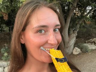 SensualEmma Blowjob XXX Cams - Photo 7/17