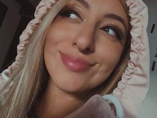 SabrinaaMontana Blowjob XXX Cams - Photo 82/223