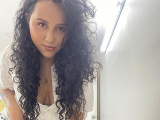 ZoeeHotX live cam model at XLoveCam