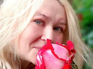 LianaLotv Anal en Webcam Live - Photo 9/12
