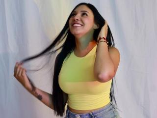 YessiJaymes live cam model at XLoveCam