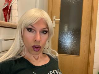 Watch  AmberSophie-hot live on XLoveCam